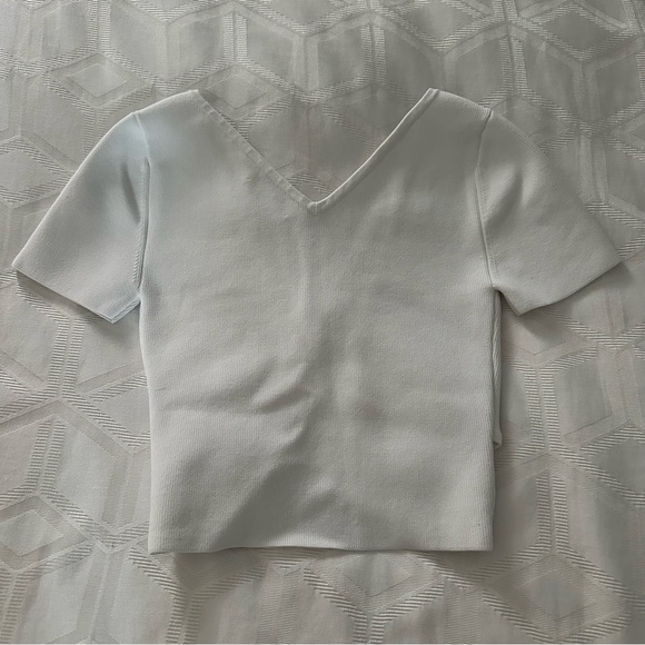 Babaton White Sculpt Knit cross-front - Picture 4 of 5